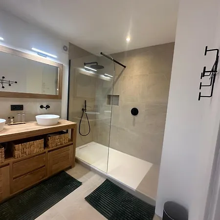 De La Chapelle 호텔