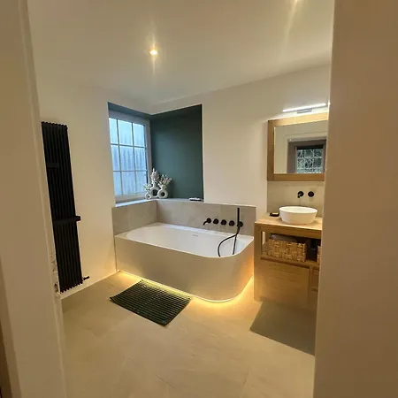 De La Chapelle Отель 3*