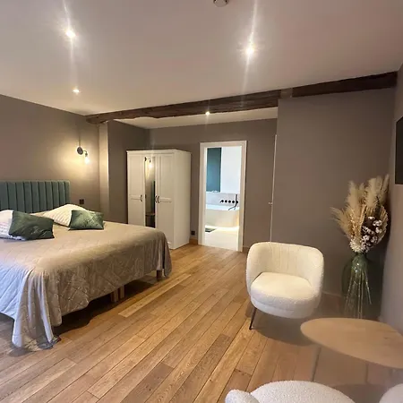 Otel De La Chapelle 3*