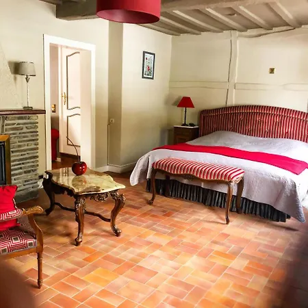 De La Chapelle Hotel