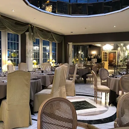 호텔 De La Chapelle